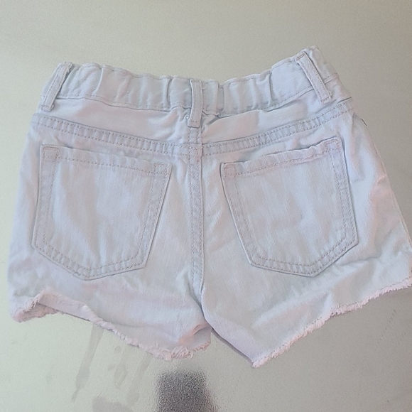 Pair of carter's kids ripped shorts 6x-7 - Picture 2 of 2